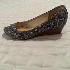 Cole Haan Snakeskin Peep Toe Wedge, size 8, never worn!